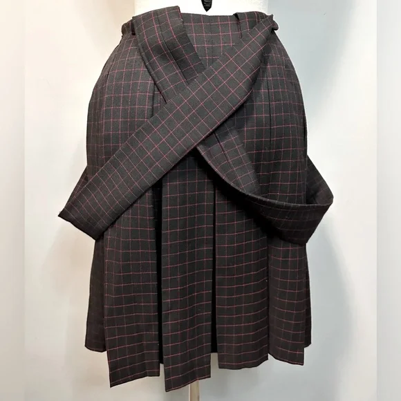 Alice’s Pig Brown Checked Pleated Skirt with Detachable Straps Size 2 - Picture 4 of 5